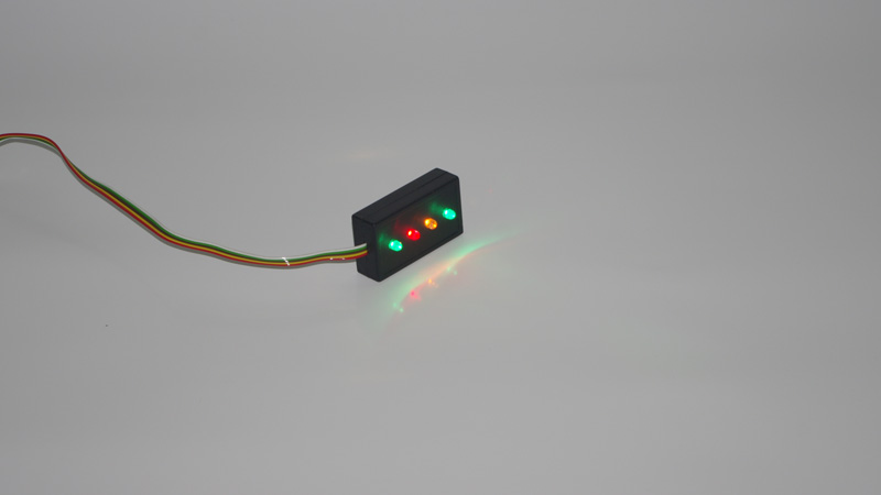 Sygnalizator diodowy włączonych świateł